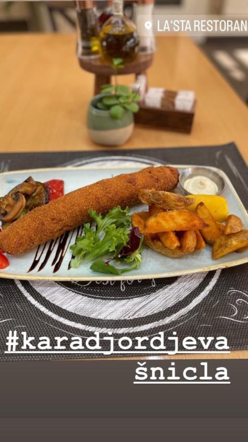 Santa Villa & Restaurant Sremska Mitrovica Zewnętrze zdjęcie