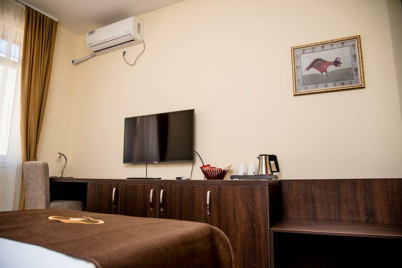 Santa Villa & Restaurant Sremska Mitrovica Zewnętrze zdjęcie